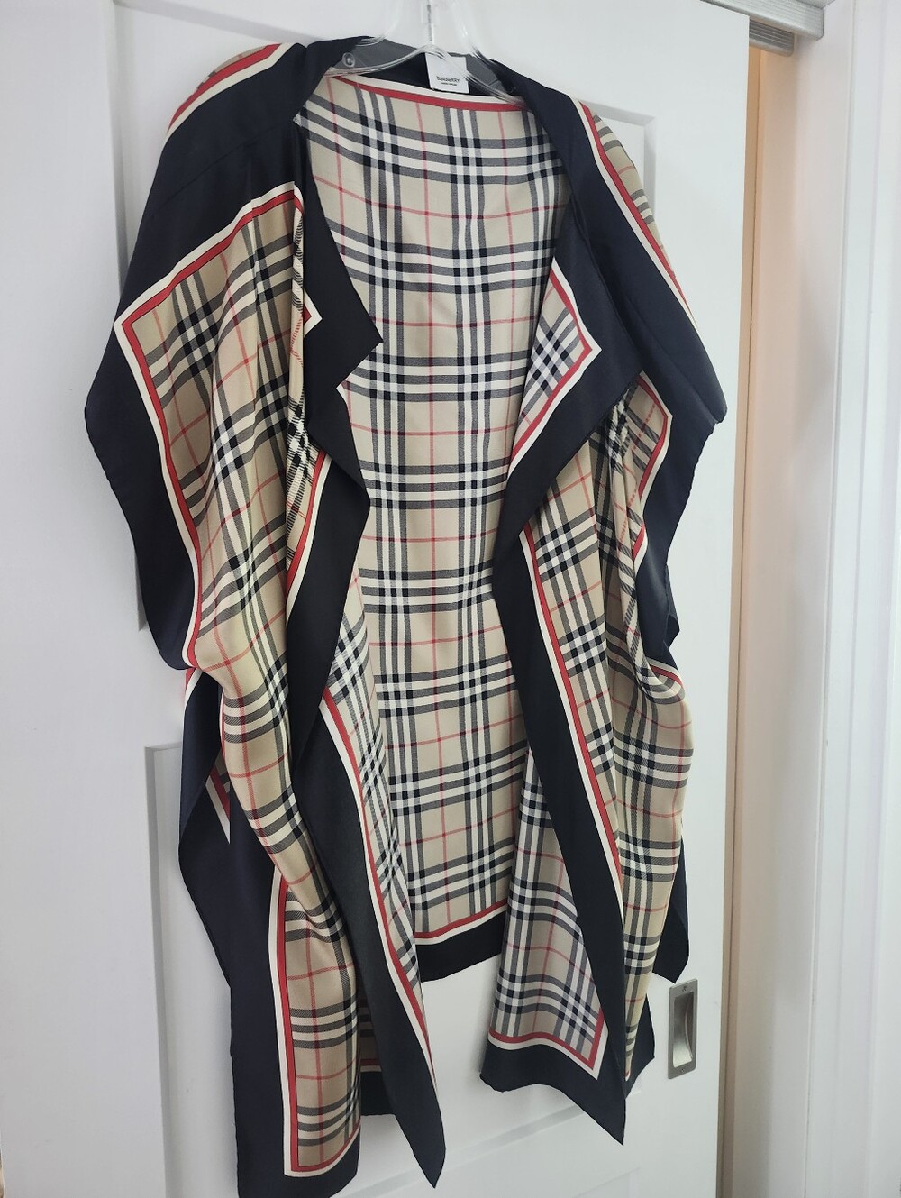 Burberry Classic Vintage Check Cape